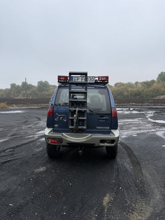 Рамный внедорожник Nissan Terrano II 2.7 TD Sport 4WD