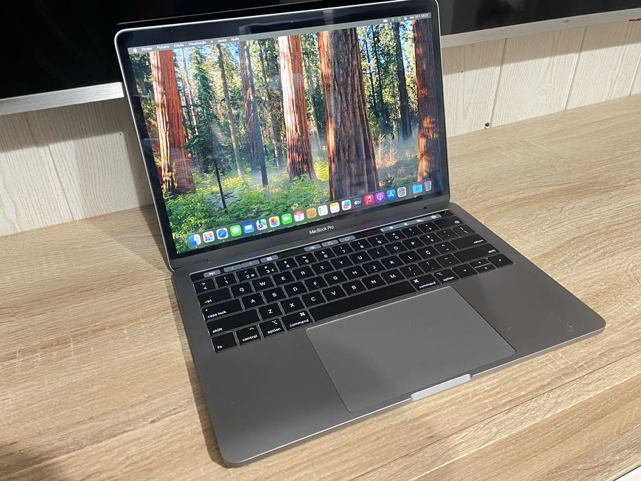 Macbook Pro 13” TouchBar 2018 i5 8Gb 256Gb SSD