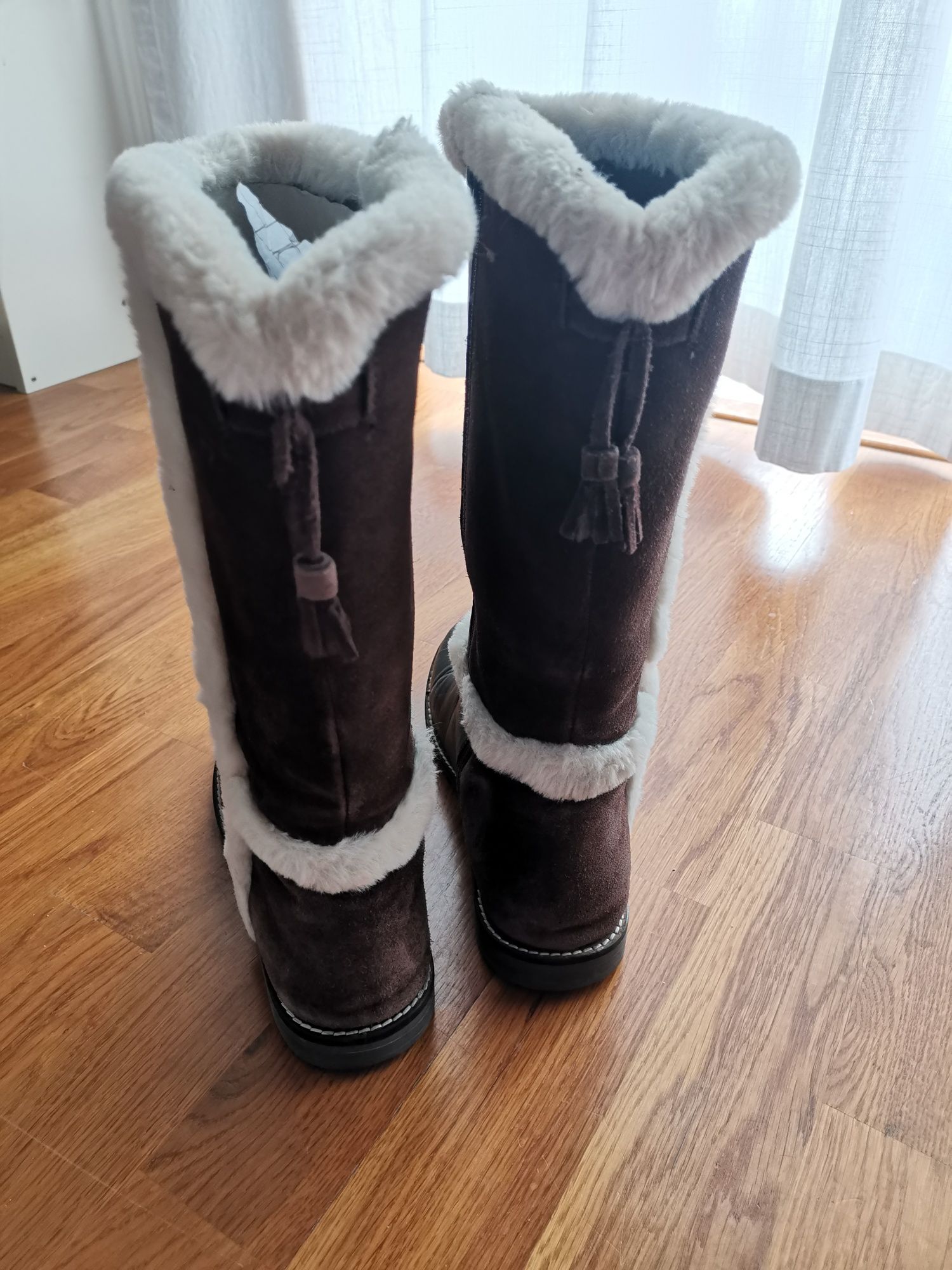 Botas cano alto menina número 36