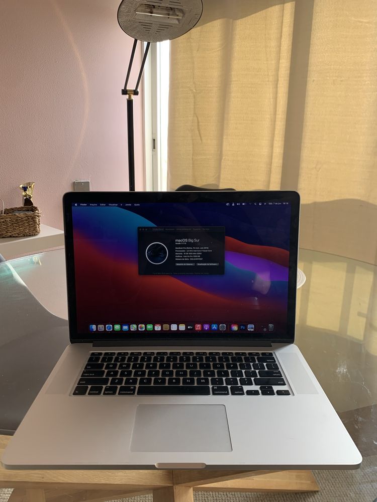 Portátil Macbook 16G de Ram Processador i7