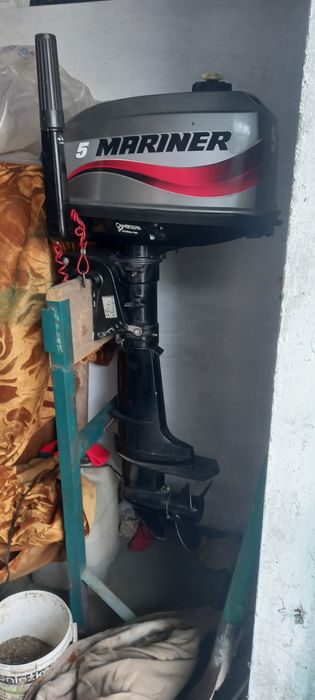 Продам лодку з мотором