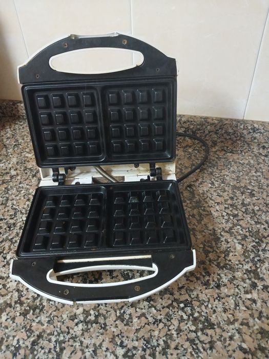 maquina de fazer mini donuts usada em bom estado