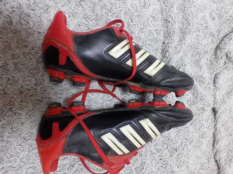 Оригинал кожаные бутсы сороконожки adidas predator 38 размер 24 см