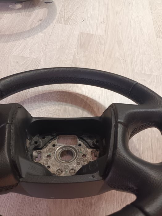 Кермо Шкода Октавія тур .а5.пасат б6 перетянуте на обмін