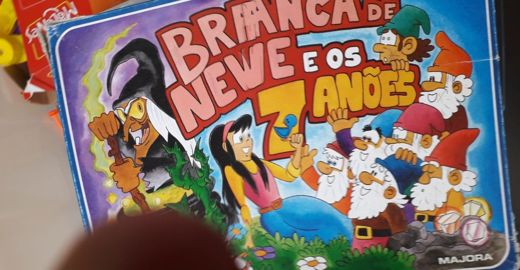 Jogo infantil "Branca de Neve"