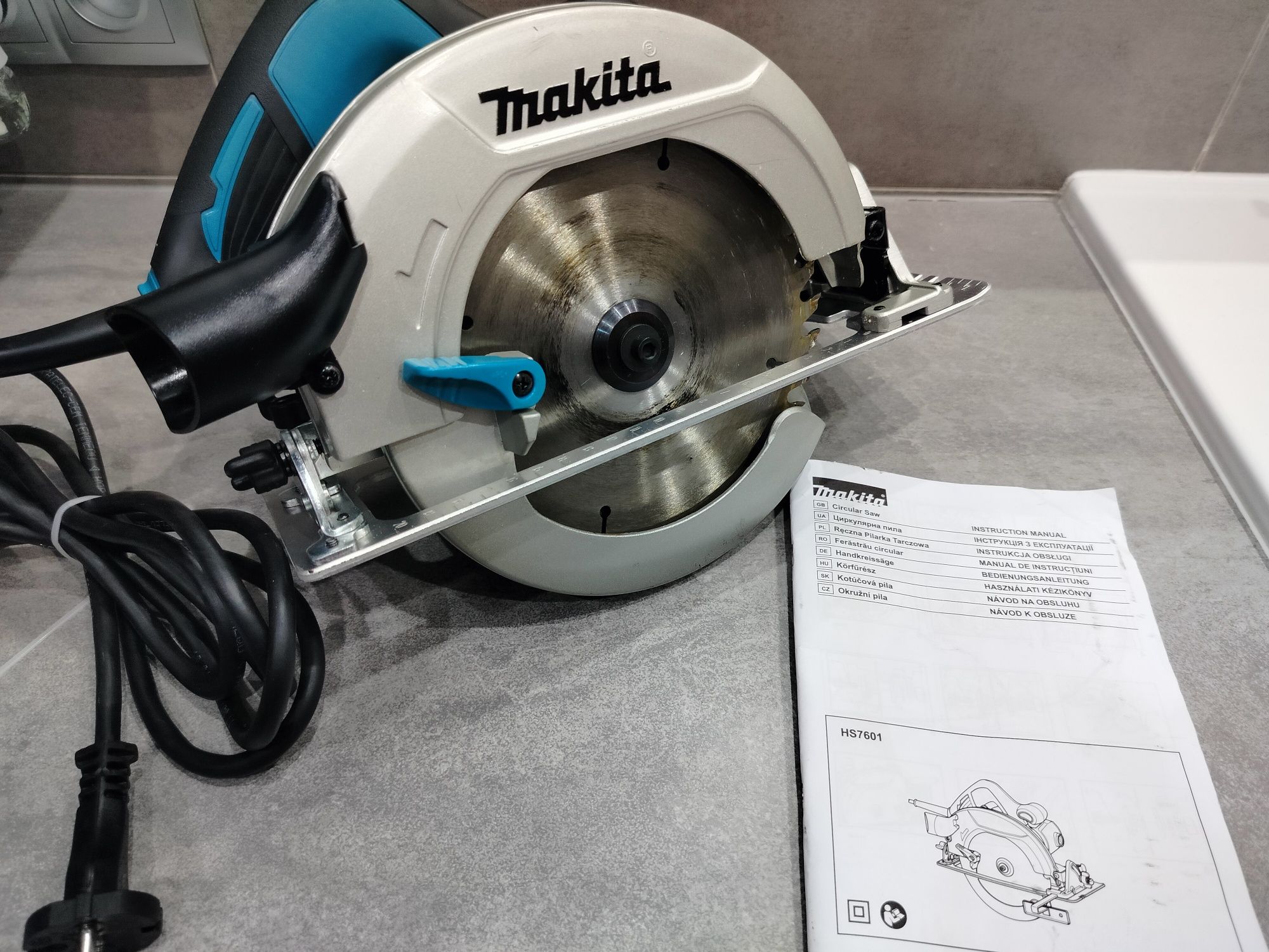 Piła Tarczowa Makita HS7601 + Makpac 4