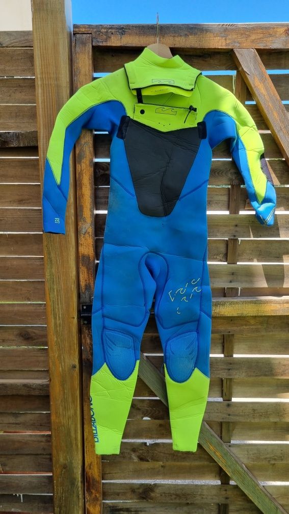 Vendo wetsuit usados e reparados prontos para usar.