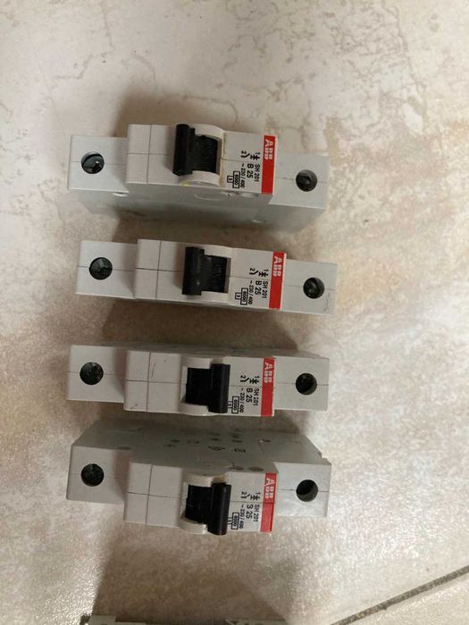 автомати електричні