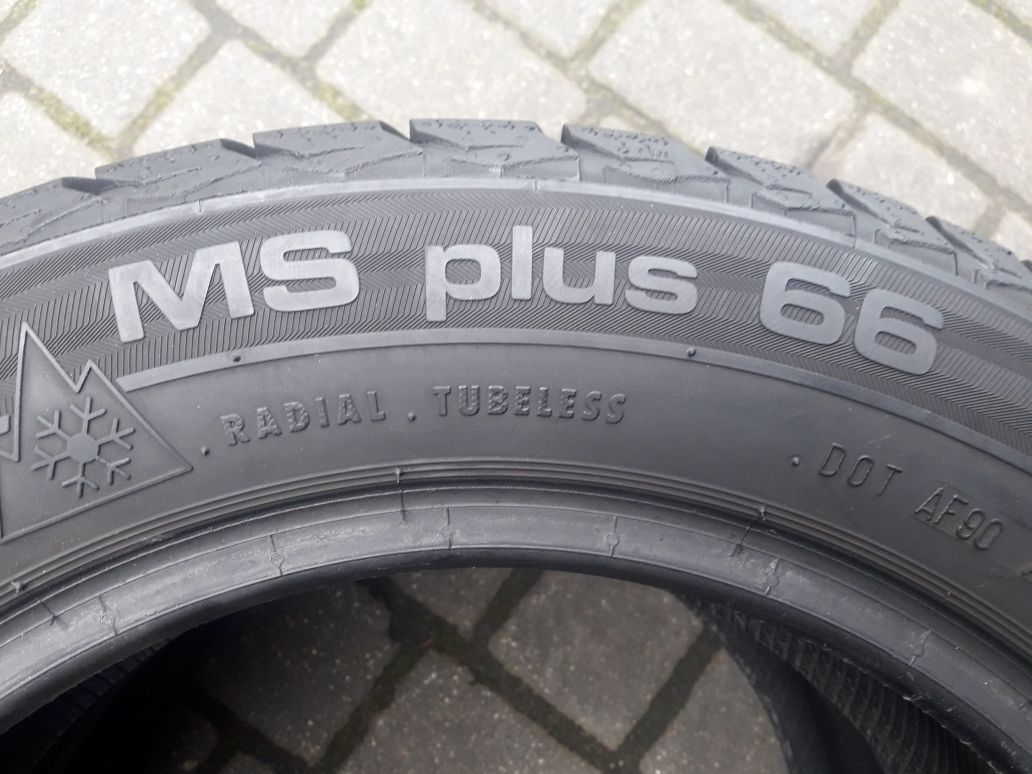 UNIROYAL 185/60R15 84T, pojedyńcza opona zimowa.