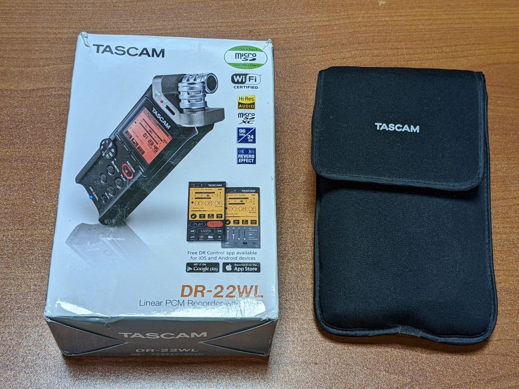 Рекордер Tascam DR-22WL