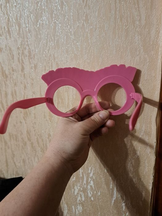 Окуляри Хепі бьоздей.