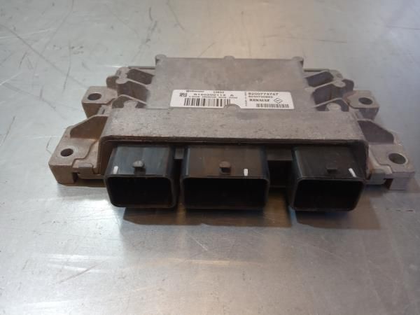 Centralina motor / ECU RENAULT Twingo II (CN0_)