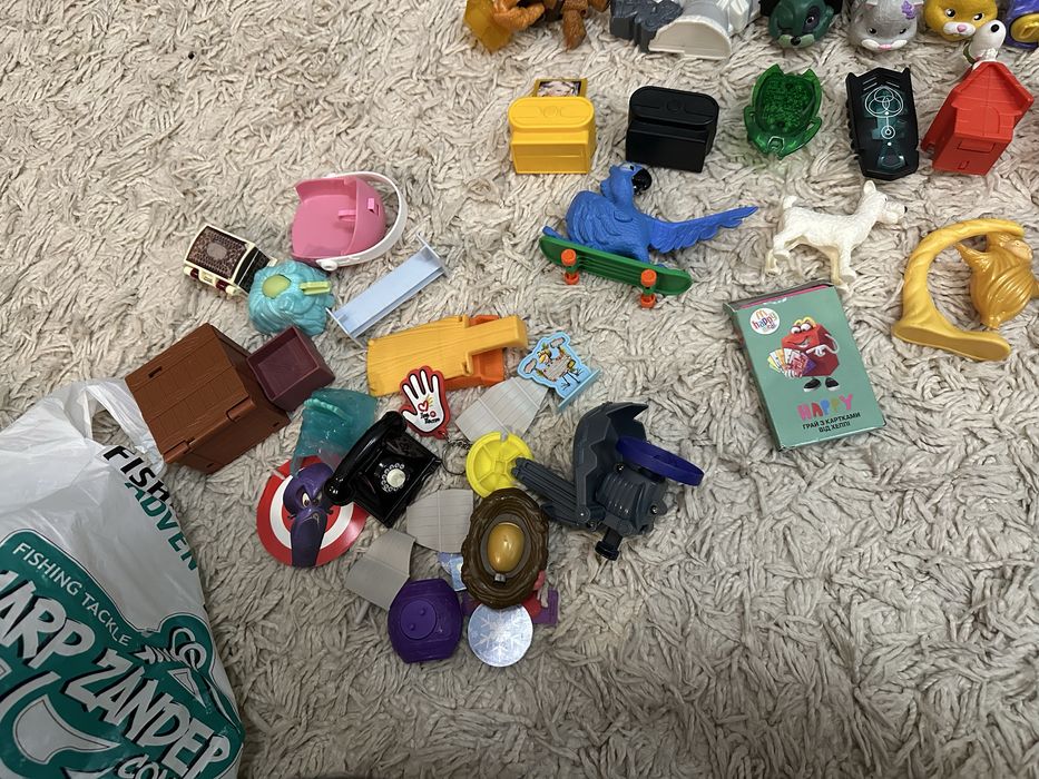 Іграшки mcdonalds