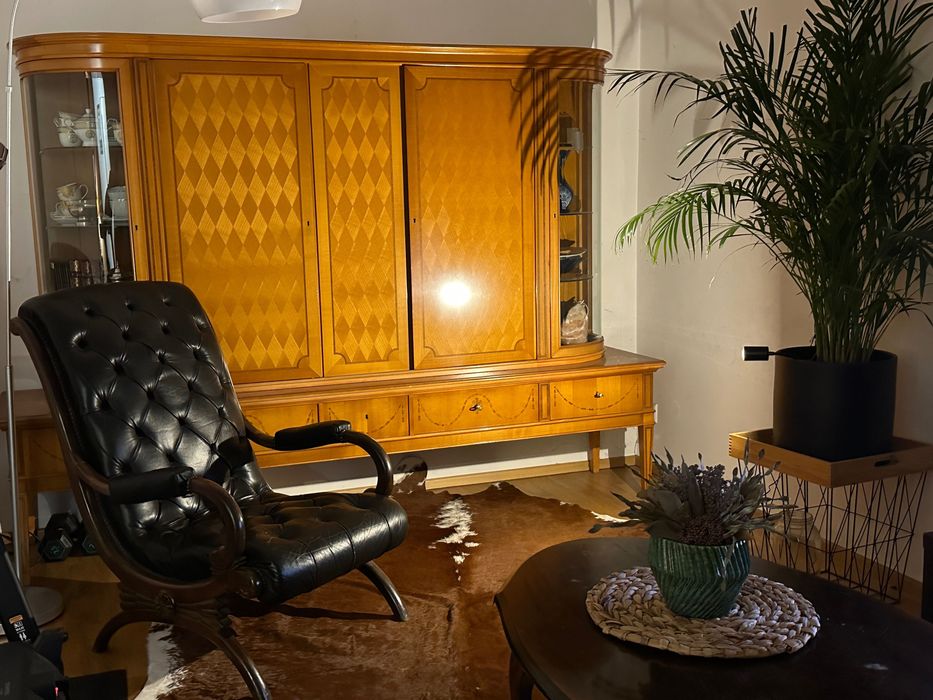 Do sprzedaży piękny kredens/witryna