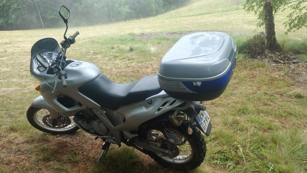 Aprilia pegasso 650