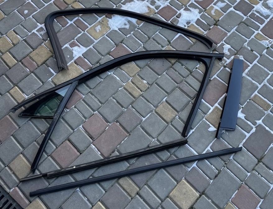 Дзеркало, скло, дверка, молдинг Touareg 2010-2015 (Туарег)