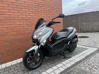 Yamaha X-Max 125