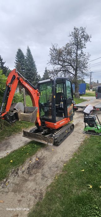 Wynajem minikoparki. Wynajem sprzętu budowlanego.  Wynajem sprzętu ogr