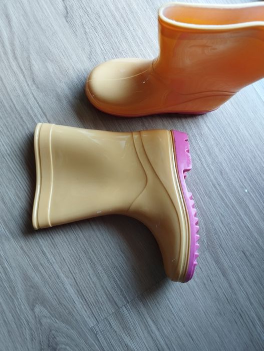 Galochas de menina amarelas