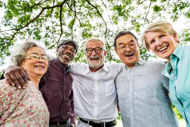 Ofereço me auxiliar de geriatria para cuidar de idosos