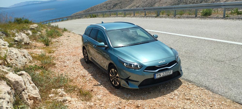 Wypożyczalnia samochodów i busów 9-osobowych,