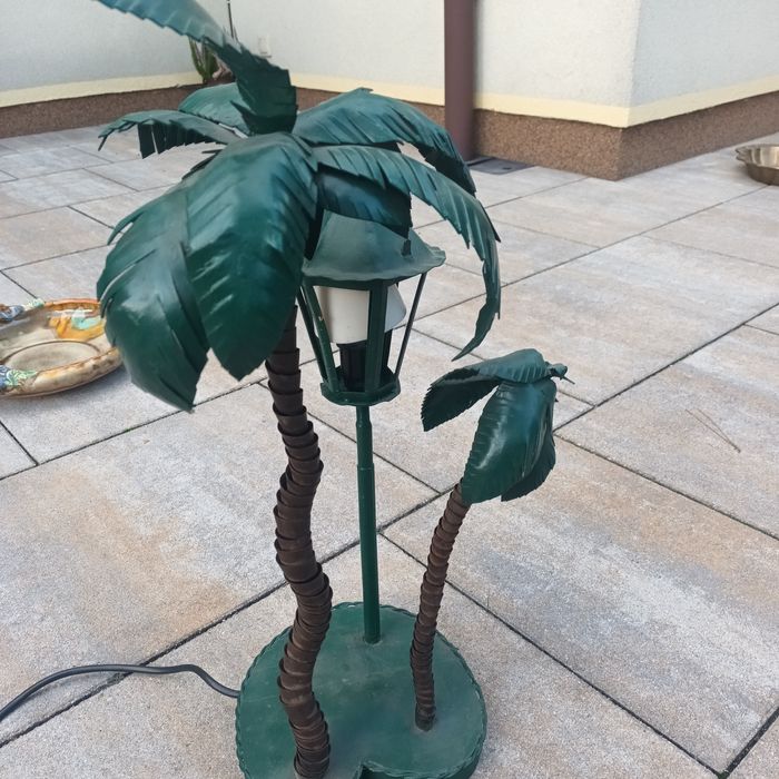 Lampka bezludna wyspa z PRL