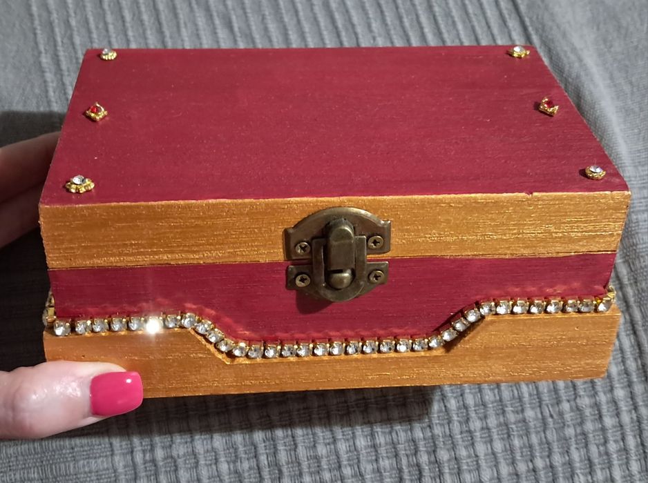 Caixa porta jóias madeira