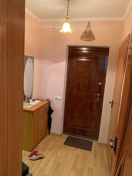 Продам 1 кімнатну в центрі Ріхтера