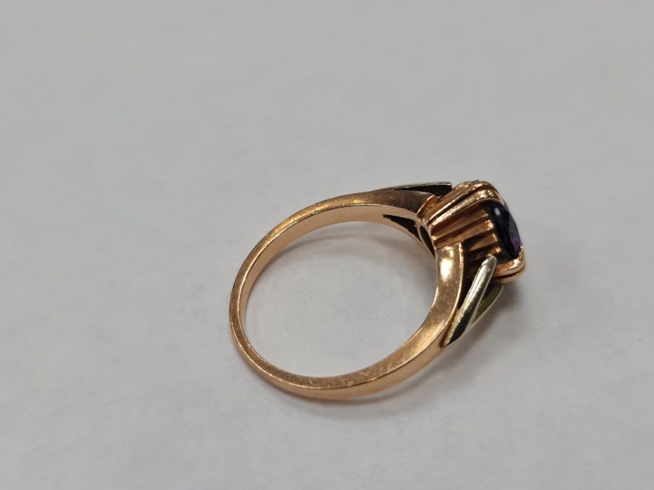Złoty pierścionek/ 585/ Ametyst/ Węgry od 1965/ 4.46 gram/ R14