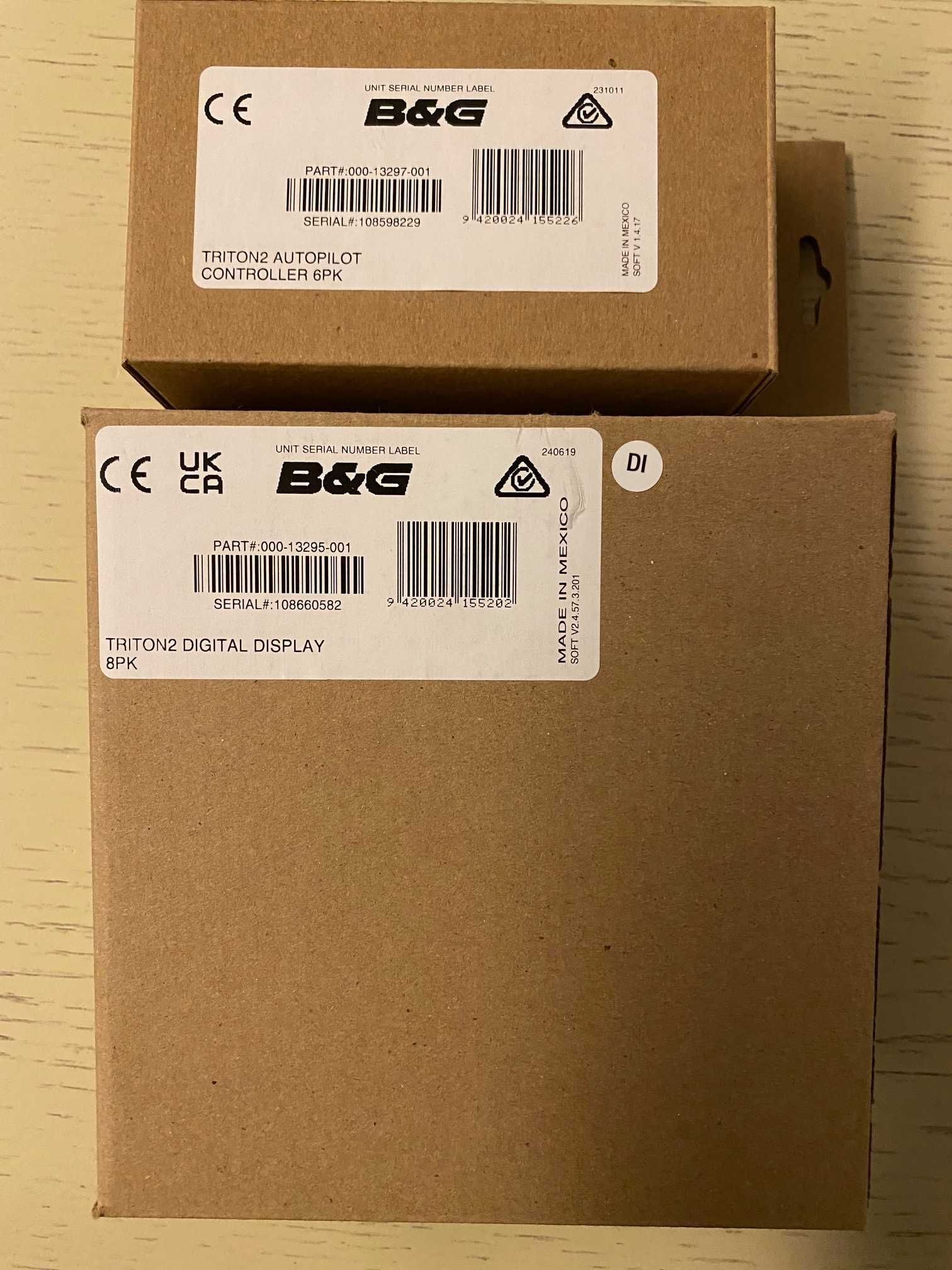 B&G Wyświetlacz cyfrowy Triton2 + Kontroler autopilota B&G Triton 2
