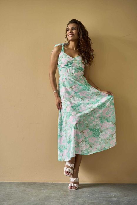 Нова сукня зелена з квітковим принтом