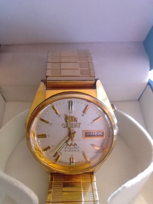 Продам часы orient