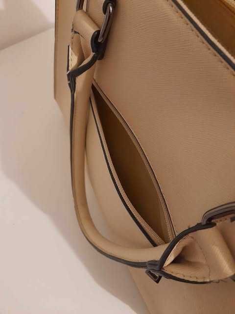 Duża torebka beżowa, dużo kieszeni, zamek