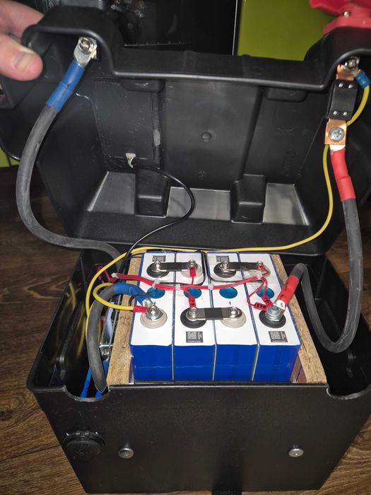 Акумуляторна збірка LiFePO4  105 Аг (105 Ah)