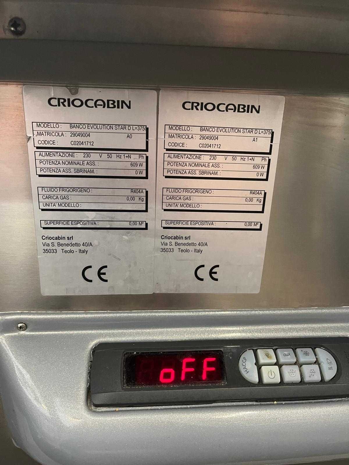 Vitrine Refrigerada em ótimo estado - 3,9m