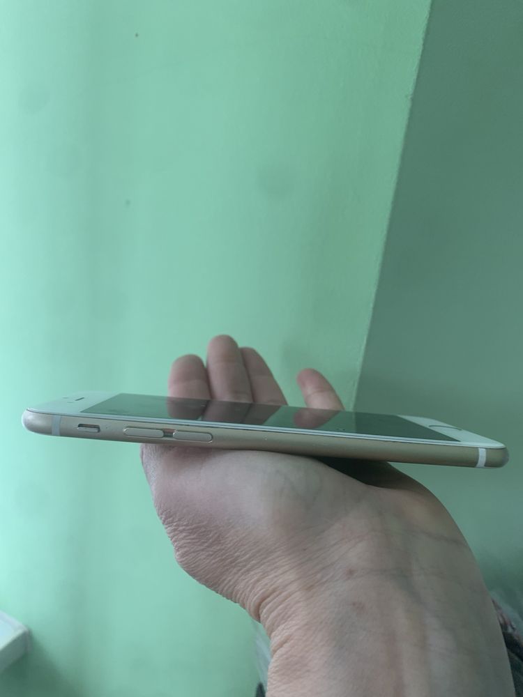 Телефон IPhone 6 16 Gb