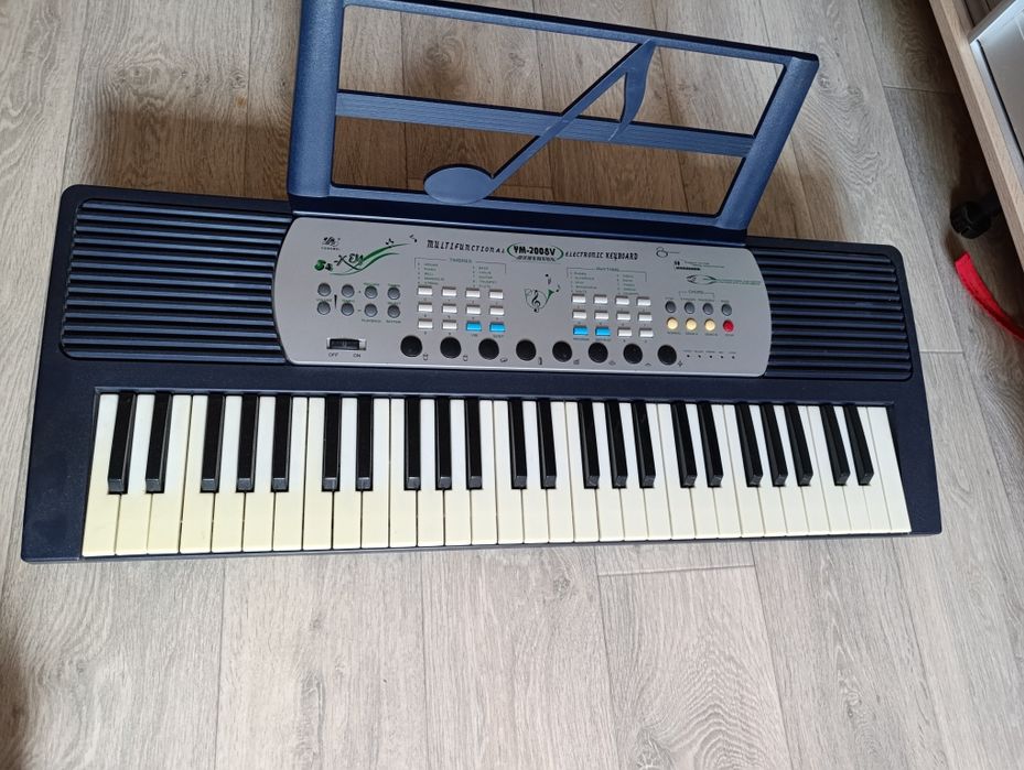 Синтезатор музичний