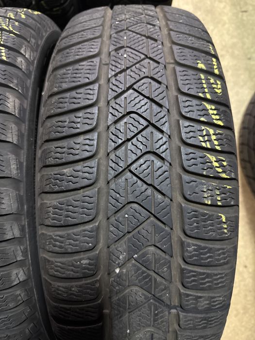 Шины б.у 205 60 R16 Pirelli Winter Sottozero 3 SealInside 96H 4 шт