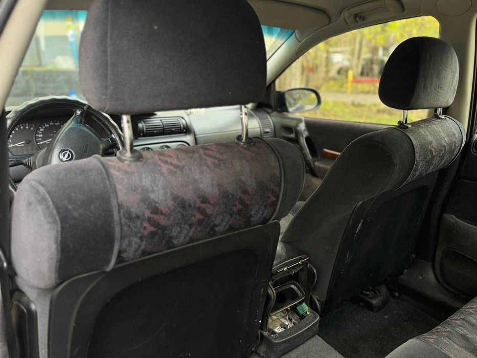 Продам авто Opel Omega 1997