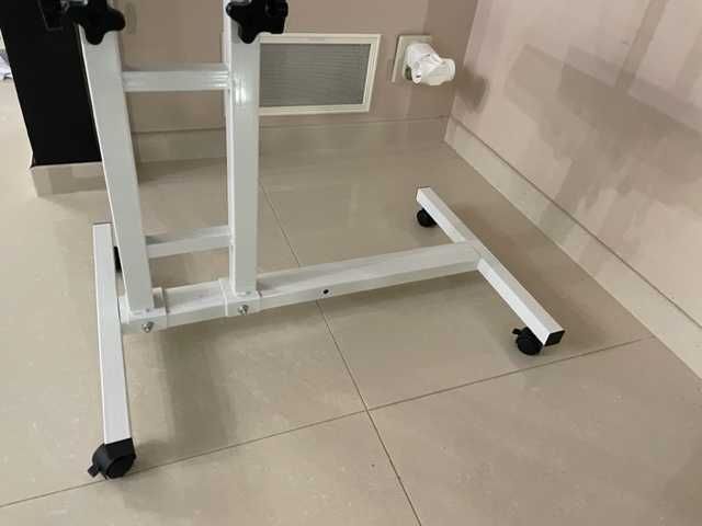 Stolik pod laptopa lub rzutnik na kółkach DUŻY OBROTOWY REGULOWANY