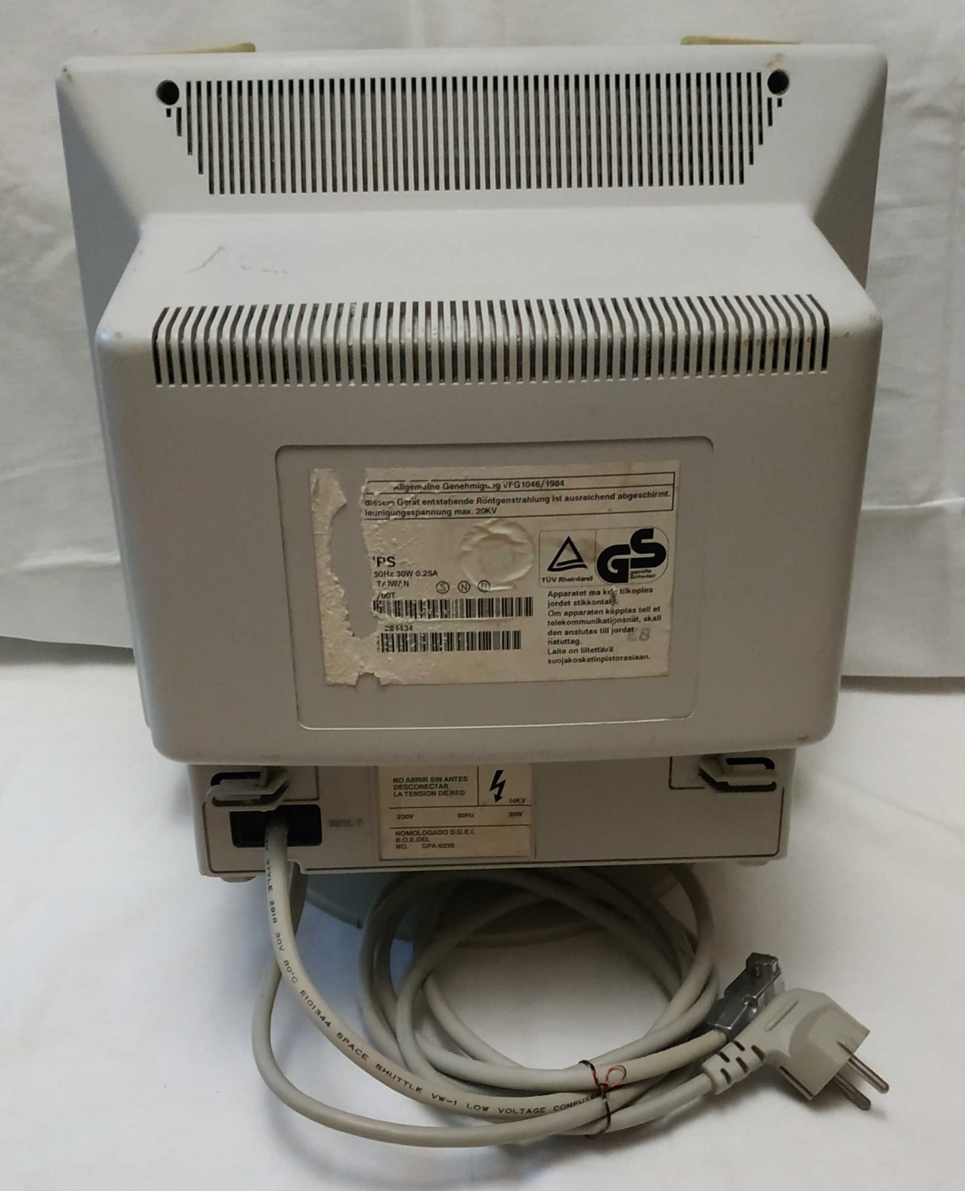 Раритетный монитор PHILIPS PRO 7BM749