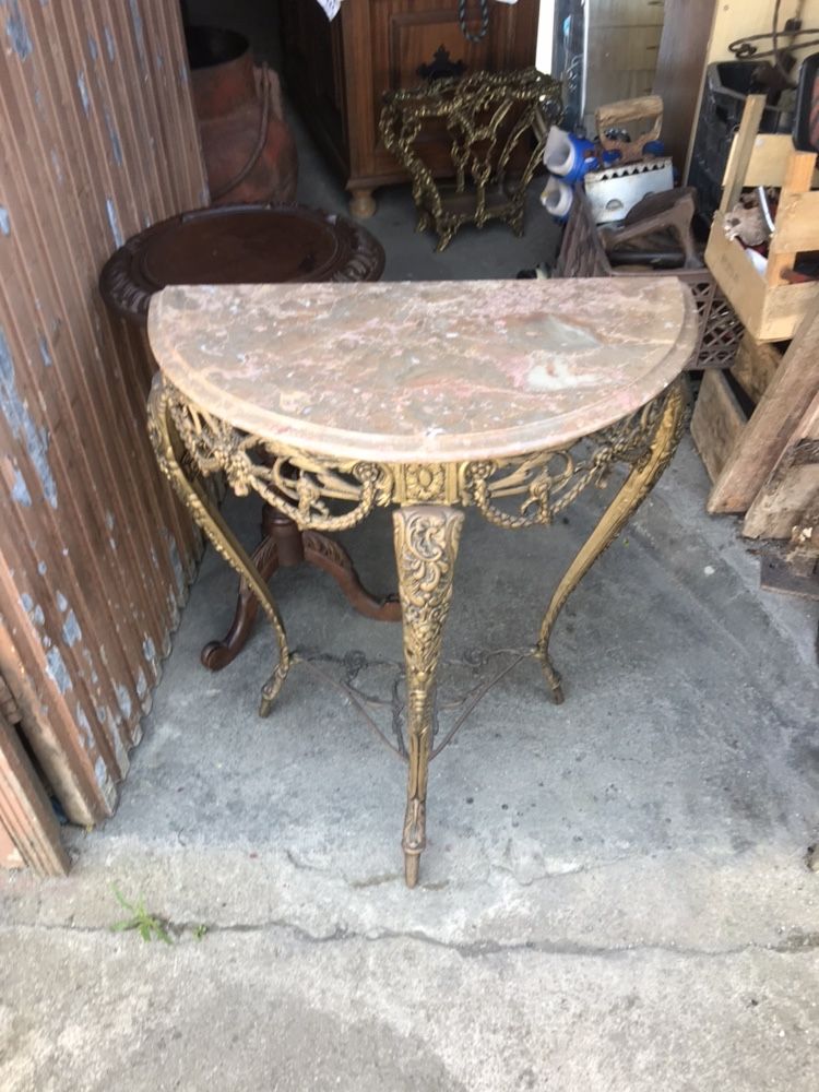 Mesa vintage em bronse /latao
