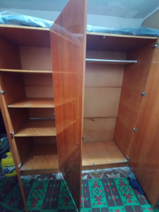 Шкаф светлый полированный под дерево