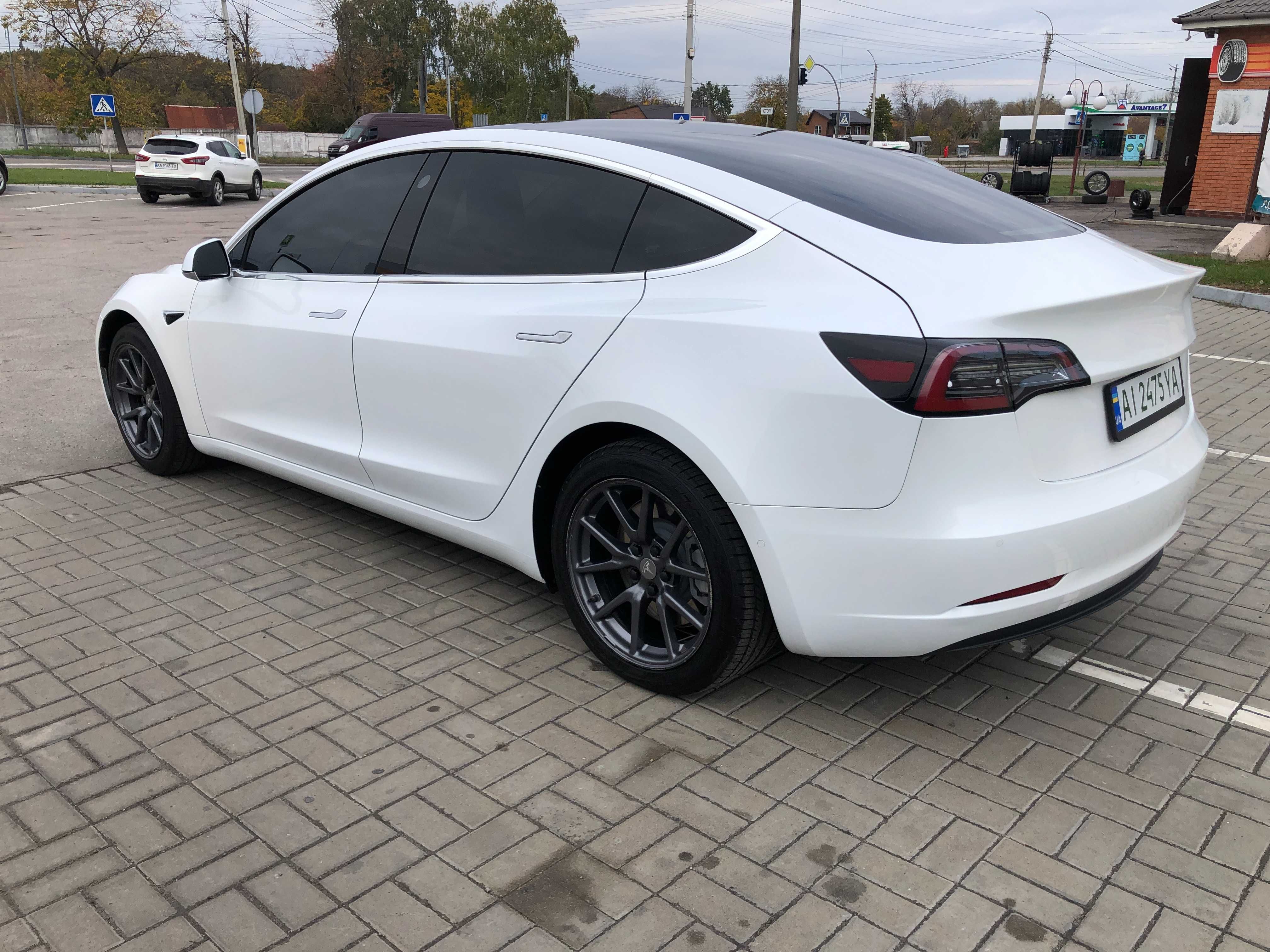 Tesla Model 3. 2019 рік. Гарний стан. Все працює