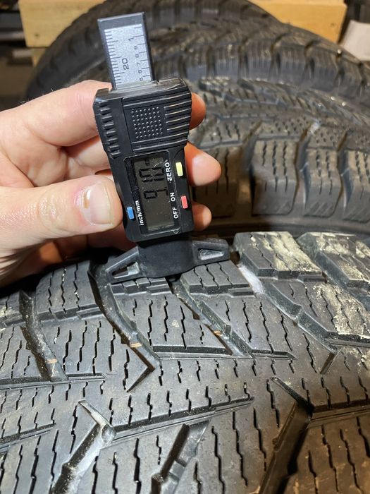 Nokian Snowproof C 205/65R16C komplet zimowy