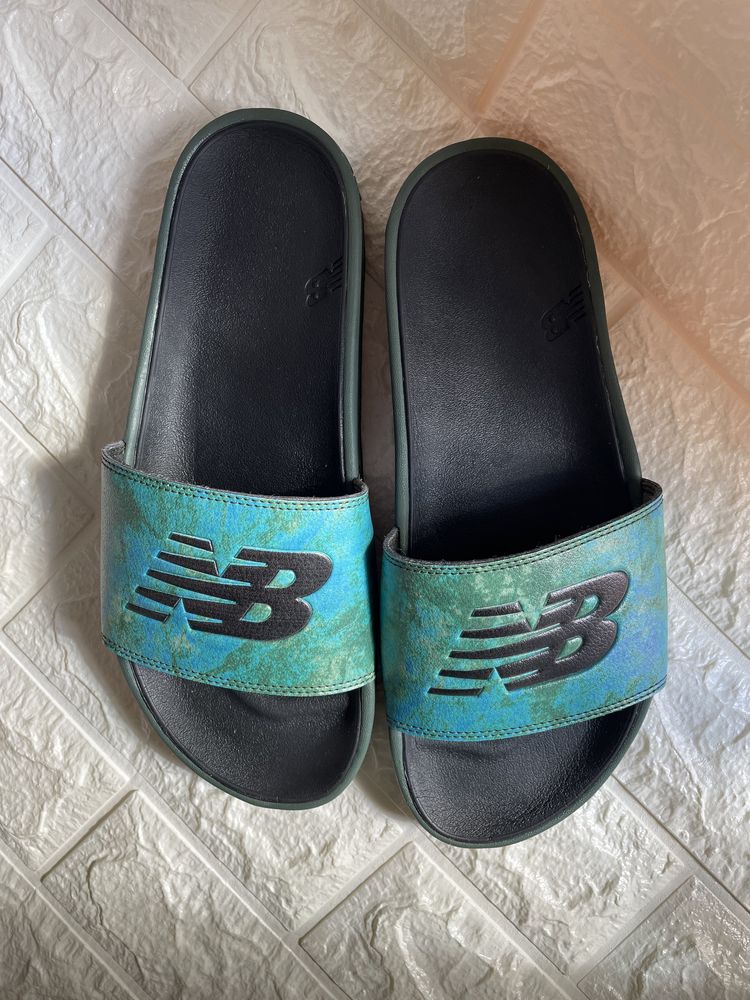 Шльопанці new balance , оригінал