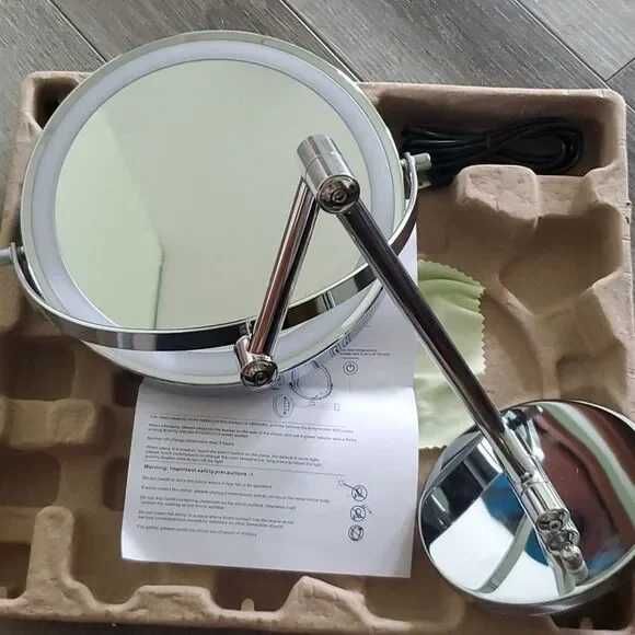 Дзеркало для макіяжу з лед підсвіткою