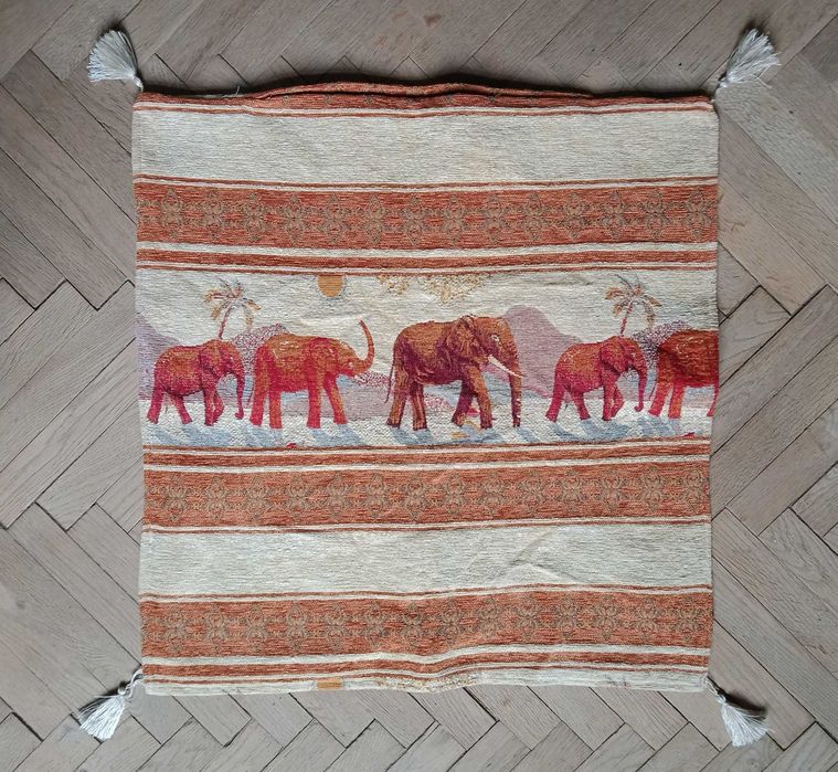 Ozdobna poszewka na poduszkę/Kilim na ścianę. Wymiary ok. 65cm x 65cm