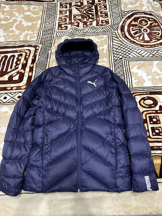 Продам курточку Puma