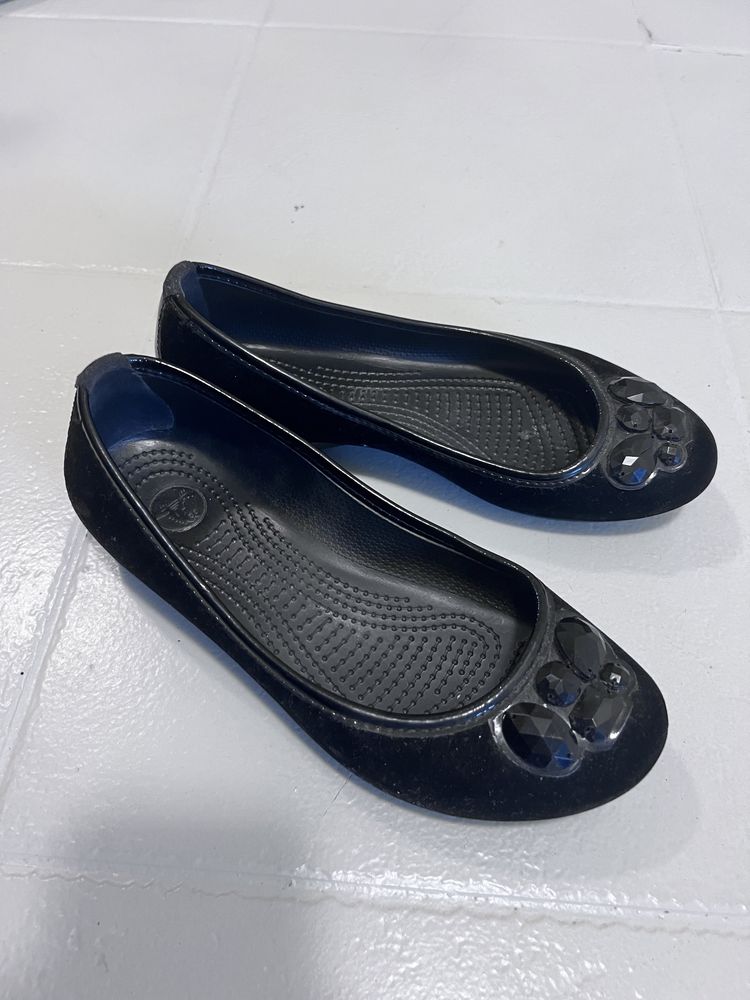 Crocs balerinki damskie czarne zamszowe w6 36